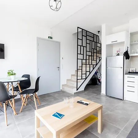 Pagani - Luxury Maisonette B3 カラマタ