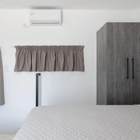 Pagani - Luxury Maisonette B3 Apartment