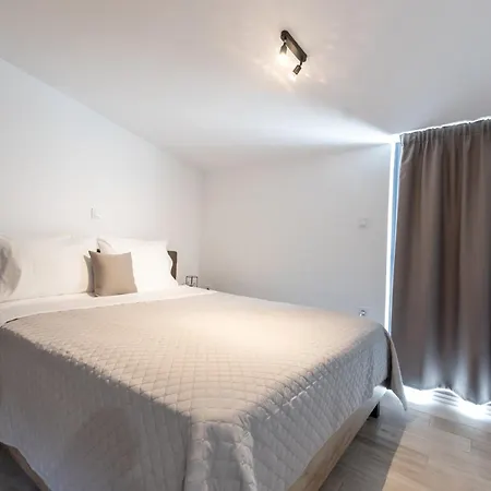 Pagani - Luxury Maisonette B3 Apartman *